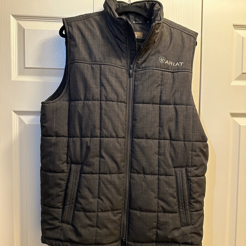 Ariat vest